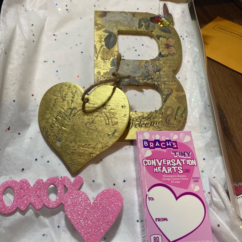 VALENTINE's DAY CRAFT Initial & ❤️ or 🦋